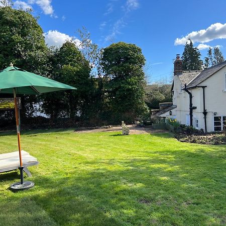 Luxury Cottage With Garden Bredon Екстериор снимка