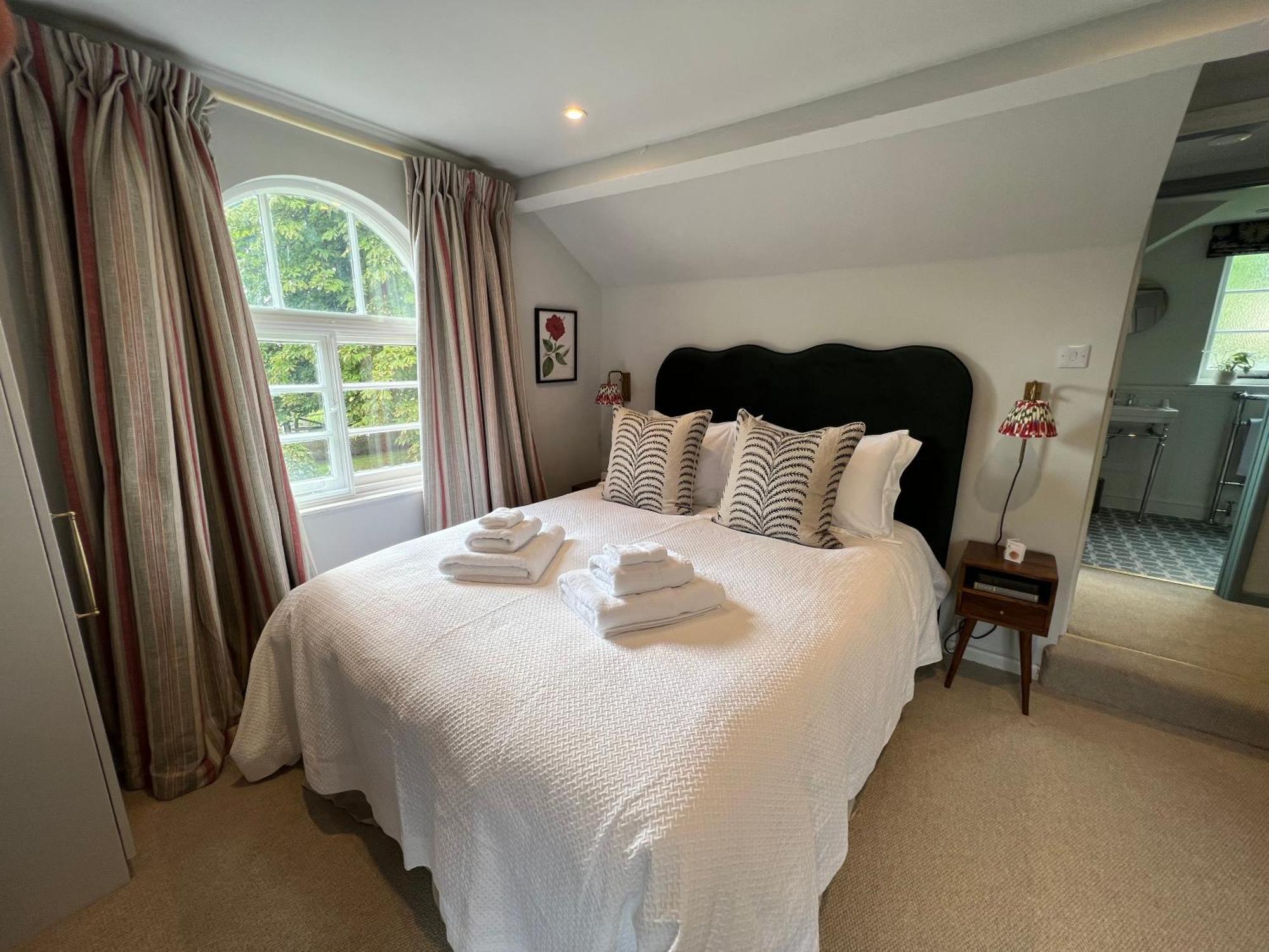 Luxury Cottage With Garden Bredon Екстериор снимка